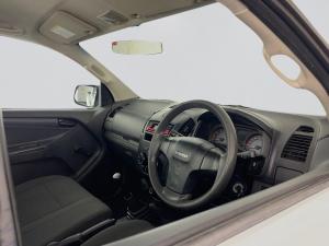 Isuzu D-MAX 250 HO Fleetside Safety S/C - Image 15