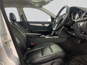 Mercedes-Benz C180 BE Avantgarde automatic - Image 15