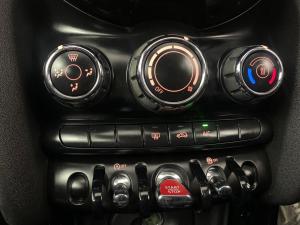 MINI Cooper automatic - Image 11