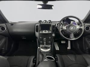 Nissan 370 Z Coupe automatic - Image 11