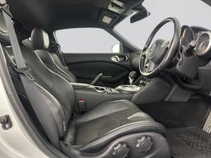 Nissan 370 Z Coupe automatic - Image 13