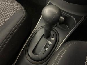 Nissan Almera 1.5 Acenta automatic - Image 10