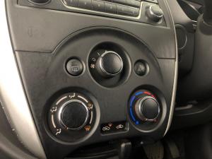 Nissan Almera 1.5 Acenta automatic - Image 6