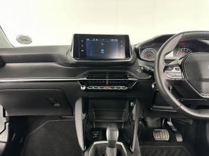 Peugeot 2008 1.2T Active automatic - Image 15