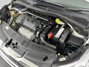 Peugeot 2008 1.6 VTiActive - Image 17