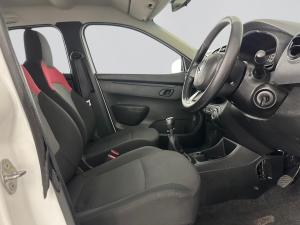 Renault Kwid 1.0 Dynamique / ZEN / Techno 5-Door - Image 17