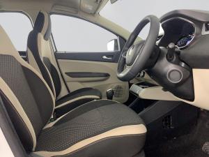 Renault Triber 1.0 Prestige / Intens AMT - Image 13