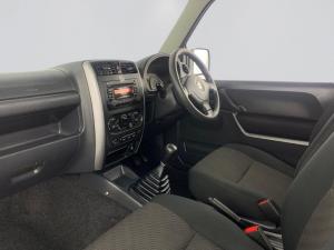 Suzuki Jimny 1.3 - Image 11