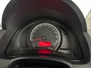 Volkswagen Take UP! 1.0 5-Door - Image 7
