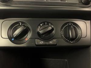 Volkswagen Polo Vivo 1.4 Comfortline - Image 10