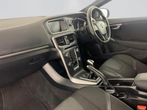 Volvo V40 T3 Kinetic - Image 15