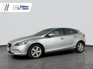 Volvo V40 T3 Kinetic - Image 1