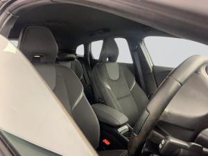 Volvo V40 T3 Kinetic - Image 20