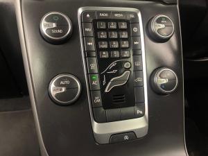 Volvo V40 T3 Kinetic - Image 8