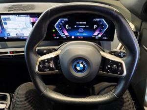 BMW iX xDrive40 - Image 10