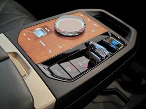 BMW iX xDrive40 - Image 13