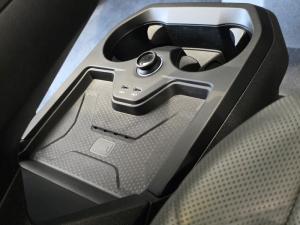 BMW iX xDrive40 - Image 17