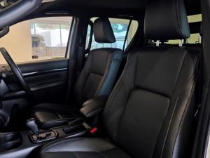 Toyota Hilux 2.8GD-6 double cab 4x4 Legend auto - Image 6