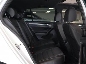 Volkswagen Golf R - Image 19