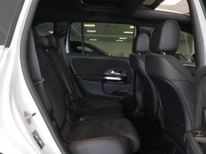 Mercedes-Benz GLB GLB220d 4Matic AMG Line - Image 12
