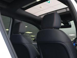 Mercedes-Benz GLB GLB220d 4Matic AMG Line - Image 17