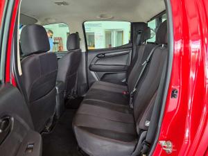 Isuzu D-MAX 250 HO HI-RIDE D/C - Image 10