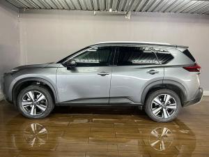Nissan X-Trail 2.5 Acenta Plus 4WD - Image 6