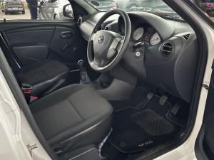 Nissan NP200 1.6i safety pack (aircon) - Image 17