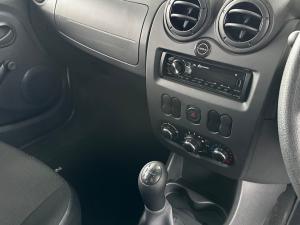 Nissan NP200 1.6i safety pack (aircon) - Image 20