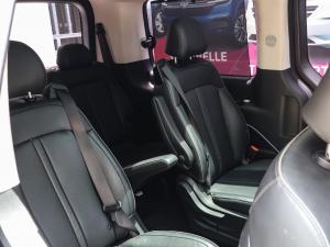 Hyundai Staria 2.2D Luxury - Image 13