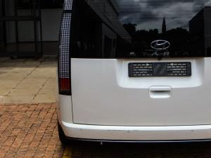 Hyundai Staria 2.2D Luxury - Image 21