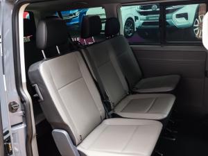 Volkswagen Transporter 2.0TDI Kombi SWB Trendline auto - Image 9