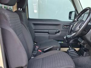 Suzuki Jimny 1.5 GLX AllGrip 3-door manual - Image 11