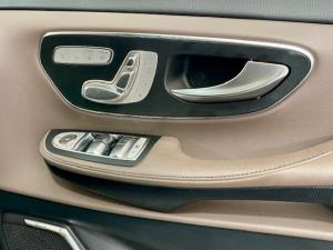 Mercedes-Benz V-Class V300d Exclusive - Image 9