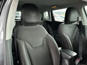 Jeep Compass 1.4T Longitude auto - Image 19