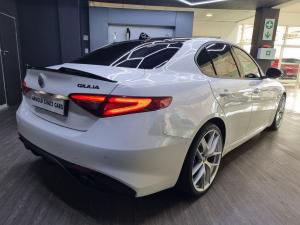 Alfa Romeo Giulia 2.0T Veloce - Image 5
