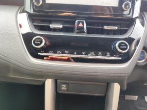 Toyota Corolla Cross 1.8 Hybrid XS - Image 17