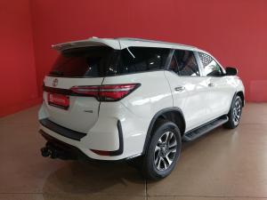 Toyota Fortuner 2.4GD-6 4x4 - Image 2