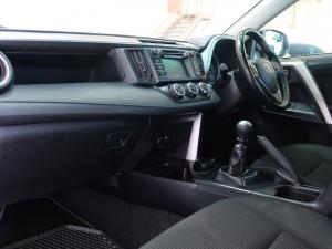Toyota RAV4 2.2D-4D AWD GX - Image 7
