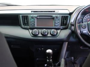 Toyota RAV4 2.2D-4D AWD GX - Image 14