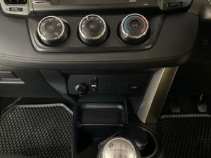 Toyota RAV4 2.2D-4D AWD GX - Image 15