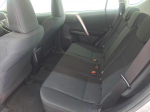 Toyota RAV4 2.2D-4D AWD GX - Image 17
