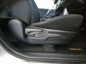 Toyota RAV4 2.2D-4D AWD GX - Image 18