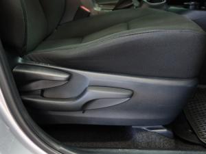 Toyota RAV4 2.2D-4D AWD GX - Image 18