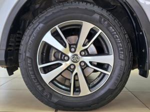 Toyota RAV4 2.2D-4D AWD GX - Image 20