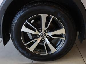 Toyota RAV4 2.2D-4D AWD GX - Image 20
