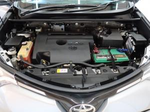 Toyota RAV4 2.2D-4D AWD GX - Image 21