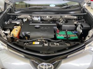 Toyota RAV4 2.2D-4D AWD GX - Image 21
