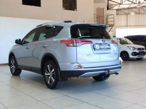 Toyota RAV4 2.2D-4D AWD GX - Image 24