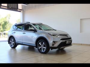 Toyota RAV4 2.2D-4D AWD GX - Image 1